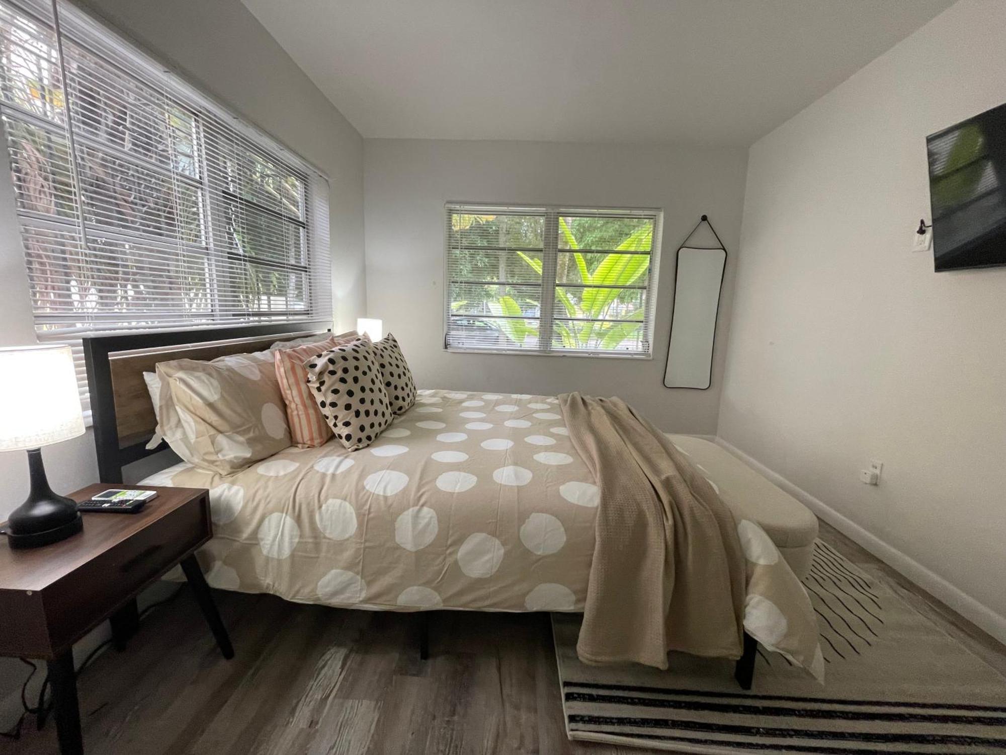 Fully Equipped Apartments With Parking Near Cocowalk Miami Exterior photo